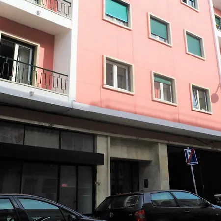 Apartment On Trendy Cousin Flat *