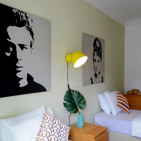 On Trendy Cousin Flat Apartment *